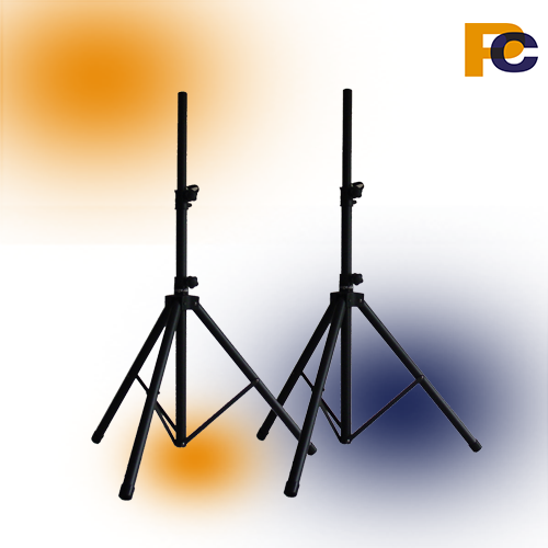 To sorte højetalerstativer, foldet ud.
